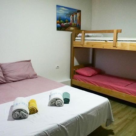 Saint Tropez Durres Hotel Bisht Kamez Buitenkant foto