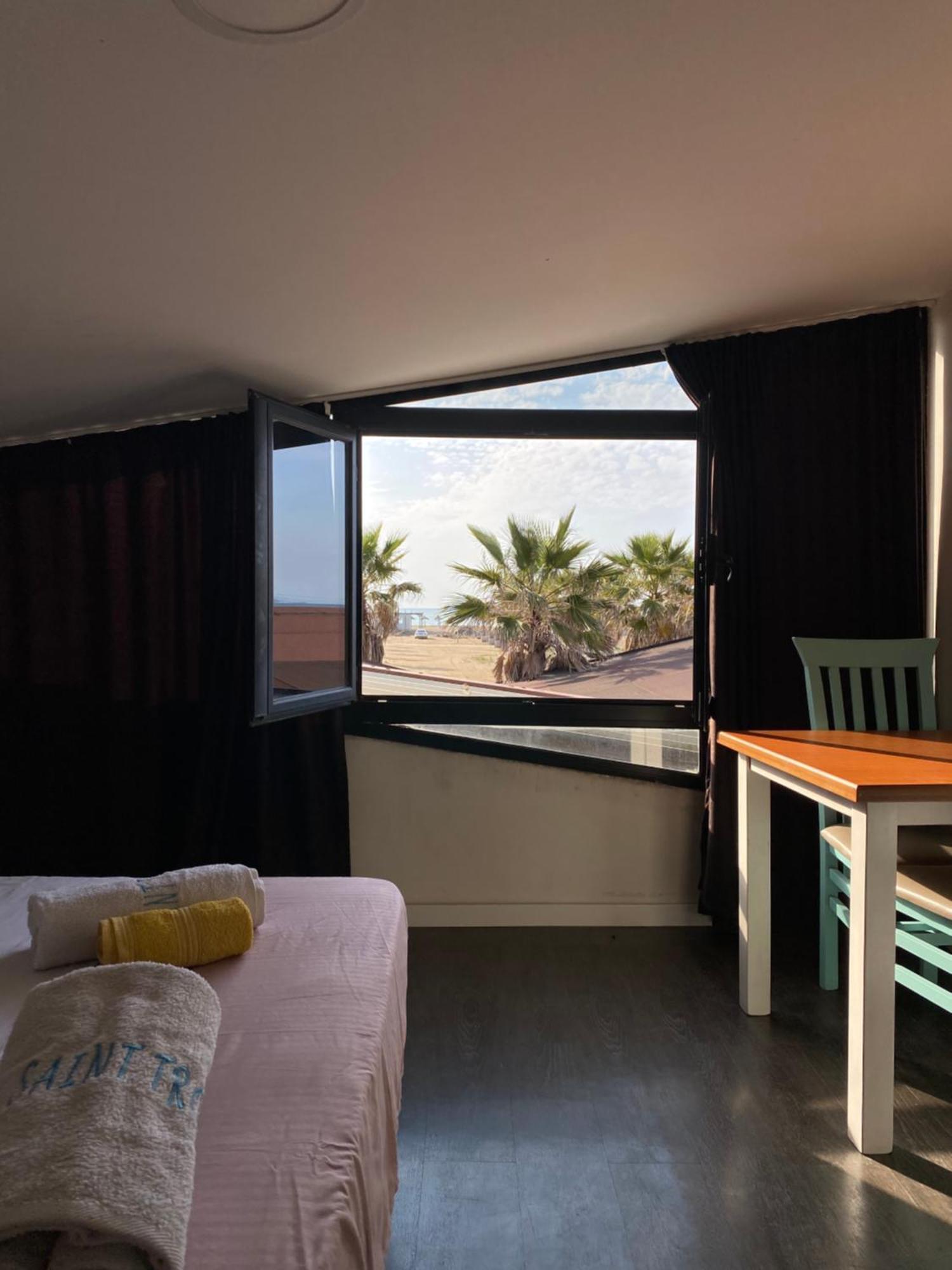 Saint Tropez Durres Hotel Bisht Kamez Buitenkant foto