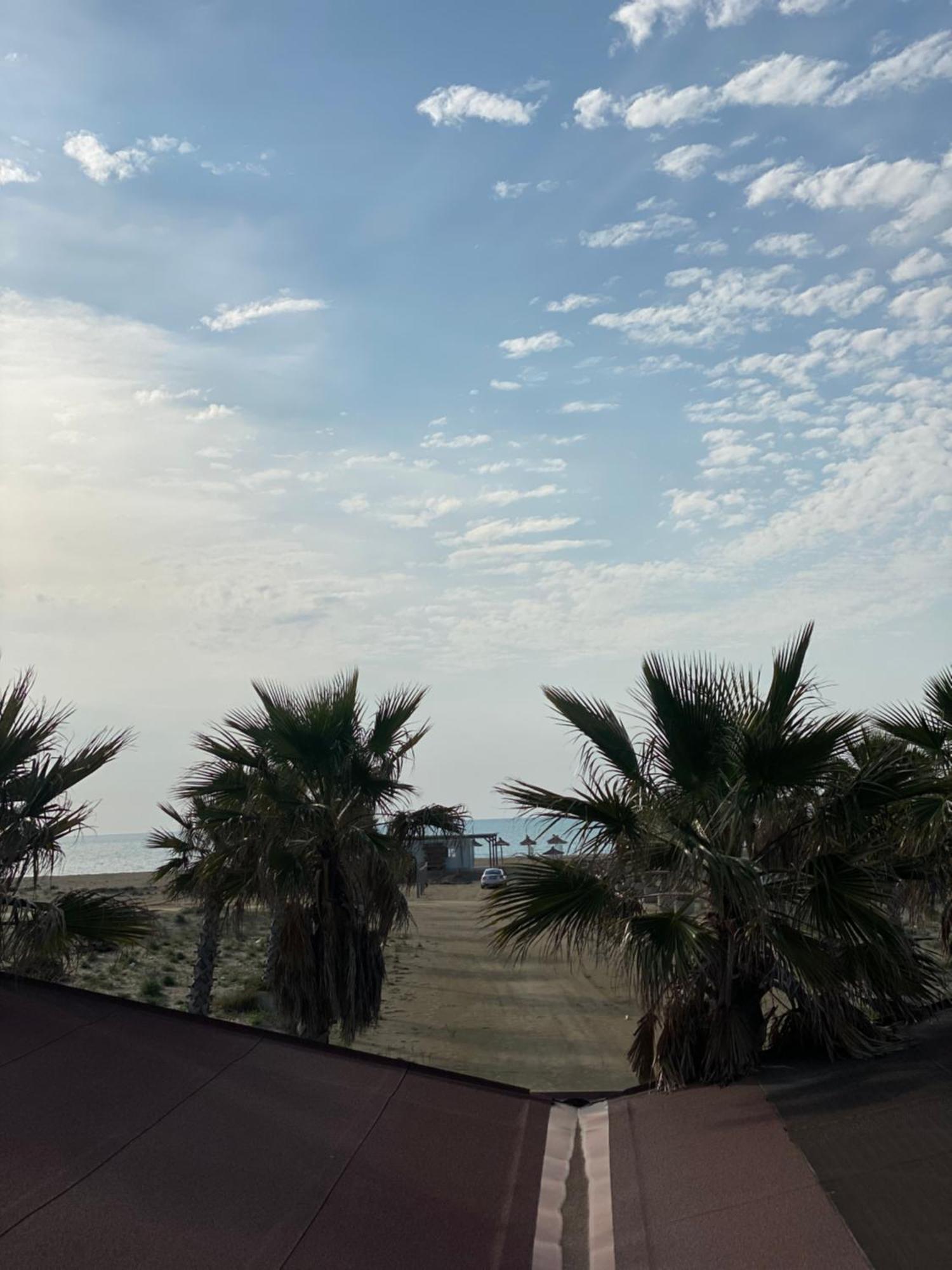 Saint Tropez Durres Hotel Bisht Kamez Buitenkant foto