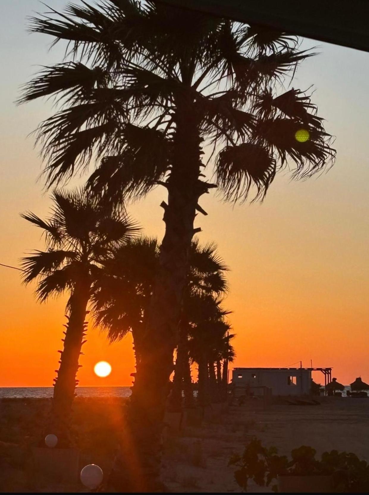 Saint Tropez Durres Hotel Bisht Kamez Buitenkant foto